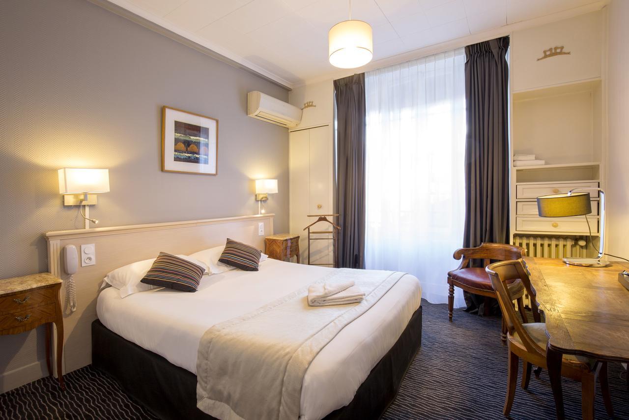 Hotel Raymond 4 Toulouse Zimmer foto